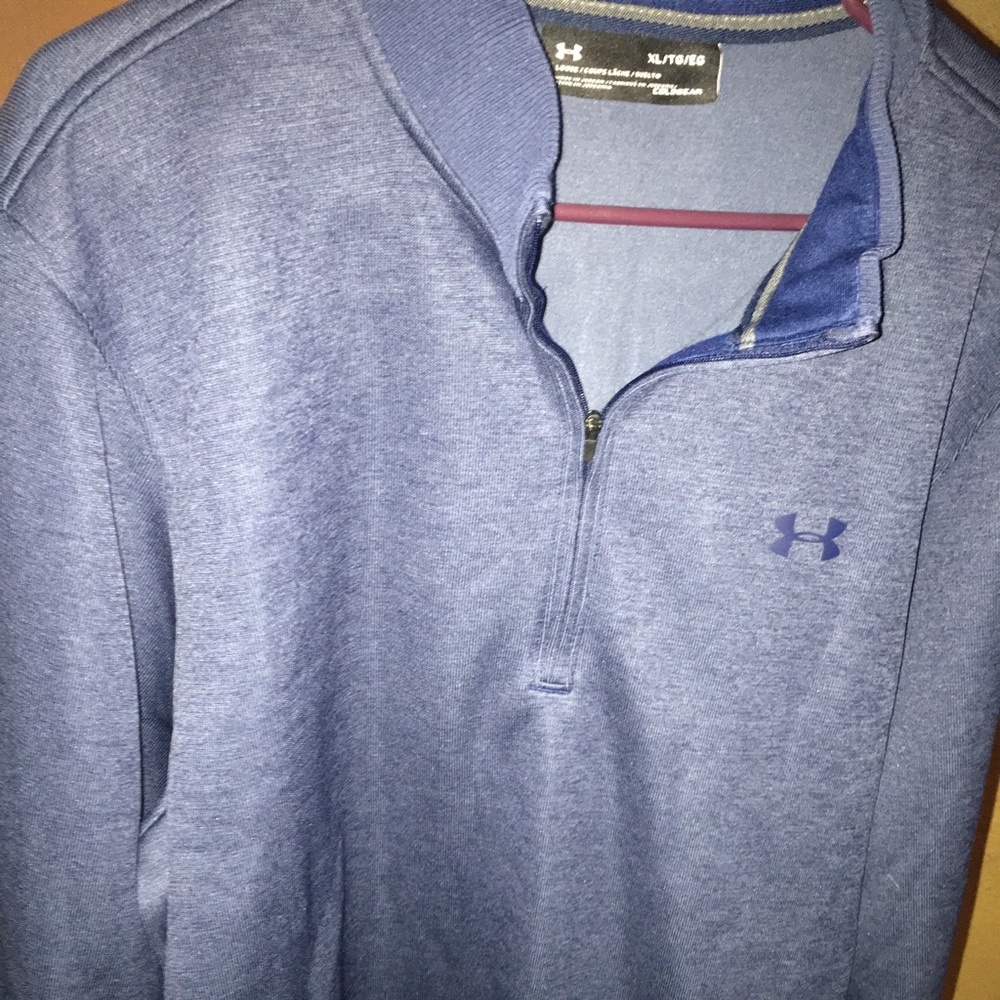 Under Armour  pullover
